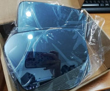 Load image into Gallery viewer, Convex Blind Spot Wide Angle Mirror Blue Lens 2022+ Honda Civic